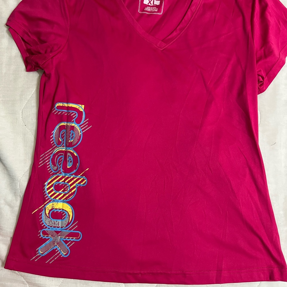 Reebok t-shirt great for running